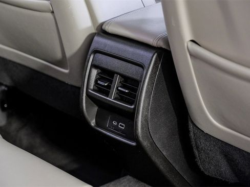 Used 2023 Cadillac XT4 Luxury image 39