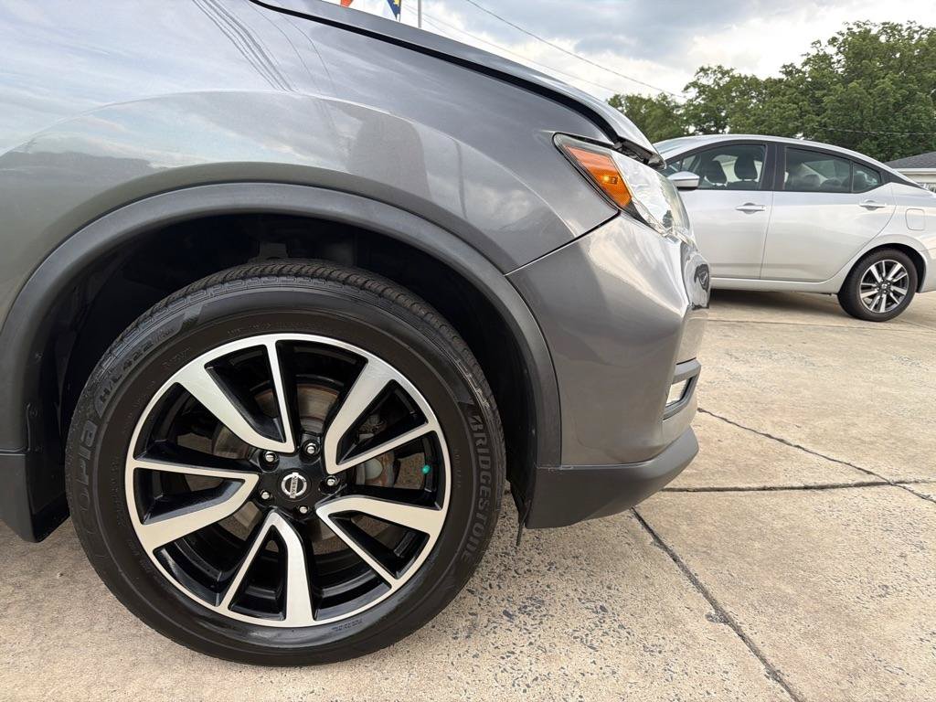 Used 2018 Nissan Rogue SL w/ Premium Package AWD/4WD image 39