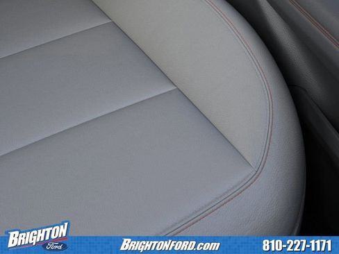 Used 2026 Ford Explorer Active w/ Active Comfort Package image 16