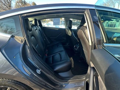 Used 2018 Tesla Model 3 Long Range image 26