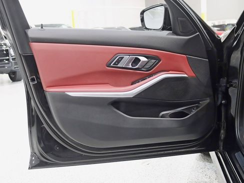 Used 2023 BMW 330i xDrive Sedan w/ Premium Package image 32