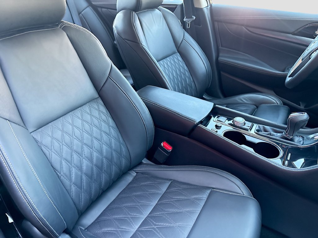 Used 2023 Nissan Maxima Platinum w/ Sport Mat Group FWD image 29