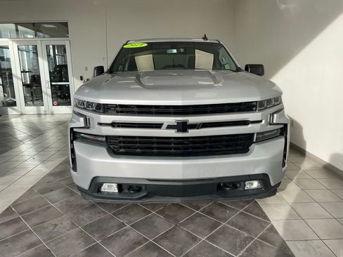Used 2019 Chevrolet Silverado 1500 RST image 3