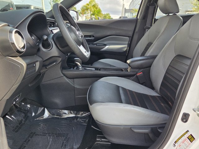 Used 2023 Nissan Kicks SR w/ SR Premium Package FWD image 12