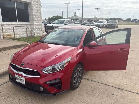 Used 2021 Kia Forte LXS FWD image 1