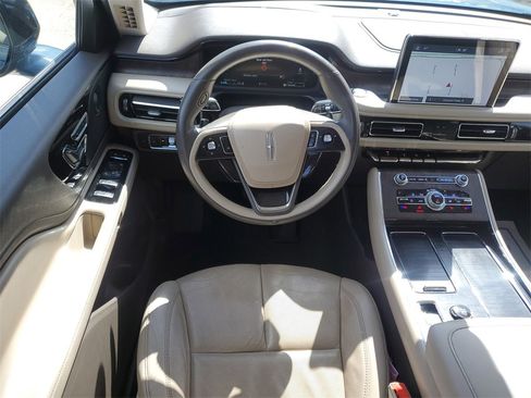 Used 2020 Lincoln Aviator Reserve image 16