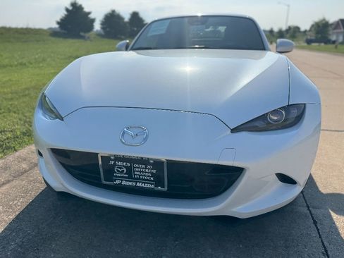 Used 2024 MAZDA MX-5 Miata RF Grand Touring image 3