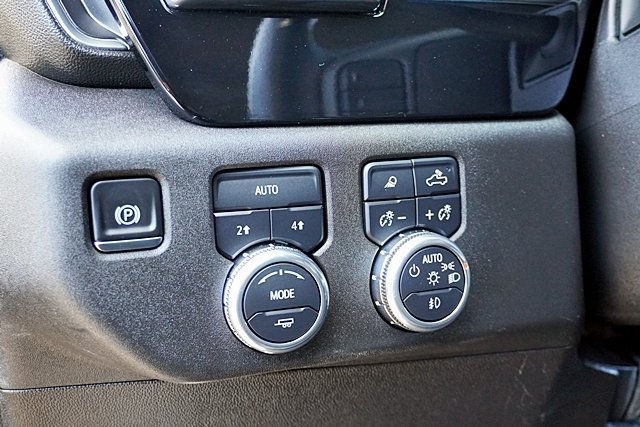 Used 2025 GMC Sierra 1500 SLT AWD/4WD image 39