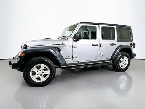 Used 2020 Jeep Wrangler Unlimited Sport S image 3
