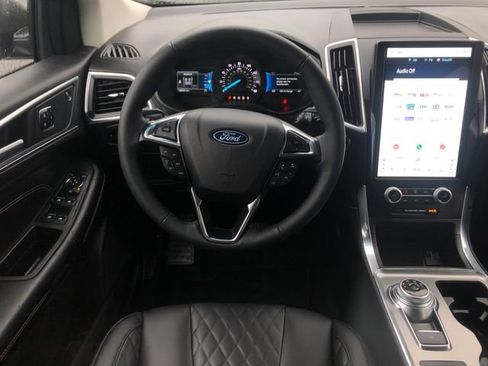 Certified 2024 Ford Edge Titanium image 12