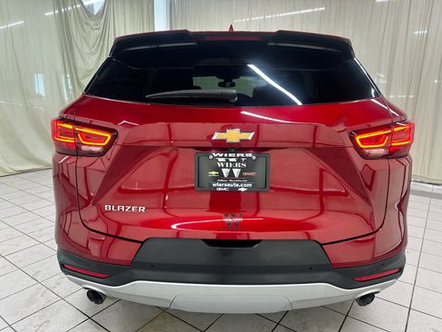 Used 2025 Chevrolet Blazer LT FWD image 6