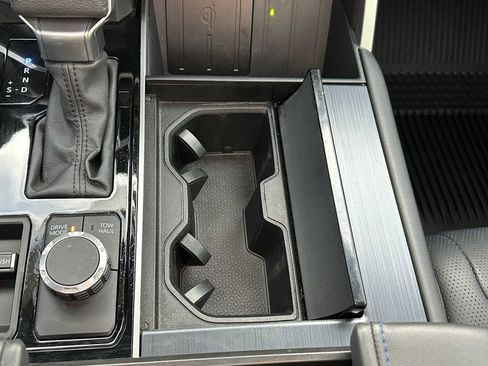 Used 2023 Toyota Tundra Platinum image 33