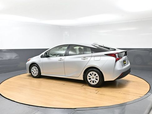 Used 2022 Toyota Prius LE FWD image 6