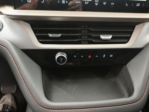 New 2026 Ford Explorer Active image 9