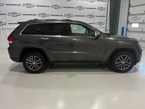Used 2017 Jeep Grand Cherokee Limited AWD/4WD image 7