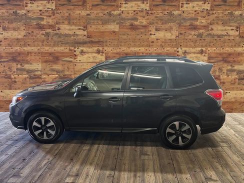 Used 2018 Subaru Forester 2.5i Premium w/ Popular Package #2A AWD/4WD image 4