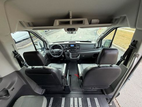 Used 2020 Ford Transit 150 XL image 37