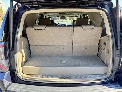 Used 2018 GMC Yukon SLT w/ Premium Edition image 17