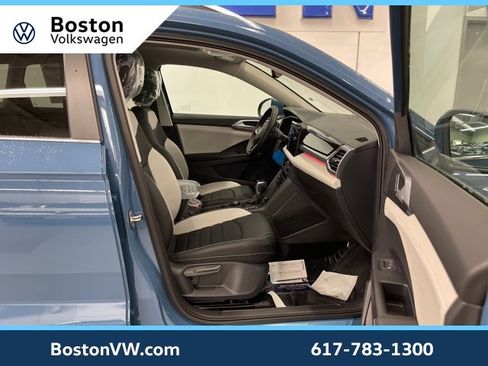 New 2026 Volkswagen Taos SEL image 13