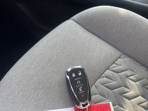 Used 2024 Chevrolet Equinox LT image 6