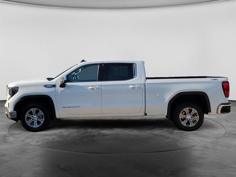 Used 2023 GMC Sierra 1500 SLE w/ X31 Off-Road Package AWD/4WD image 4