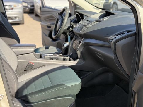 Used 2018 Ford Escape S image 17