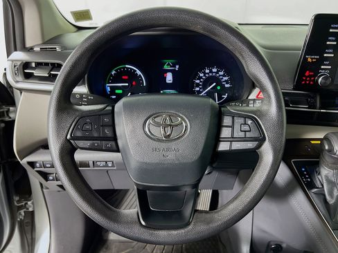Certified 2024 Toyota Sienna LE w/ LE Plus Package AWD/4WD image 12