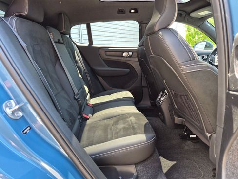 Used 2023 Volvo C40 P8 Recharge Plus w/ Climate Package AWD/4WD image 28