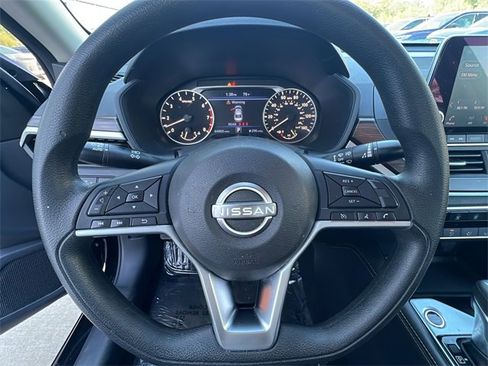 Used 2023 Nissan Altima 2.5 SV image 18