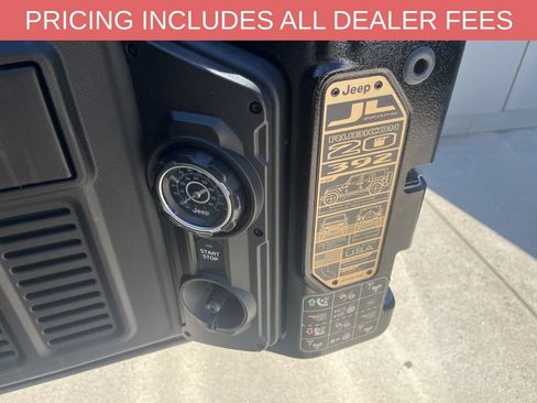 Used 2023 Jeep Wrangler Unlimited Rubicon 392 AWD/4WD image 10