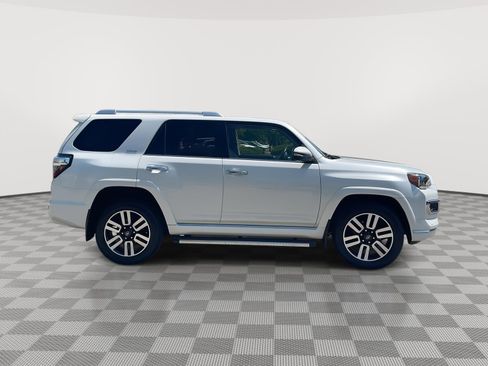 Used 2023 Toyota 4Runner Limited AWD/4WD image 4