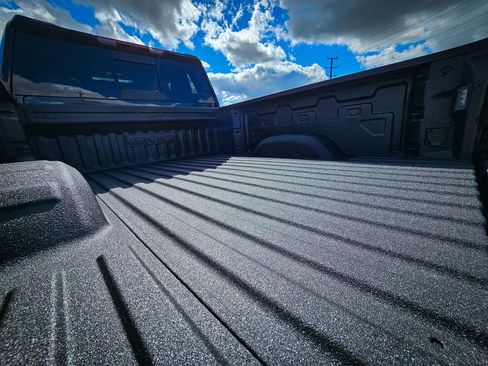 New 2026 GMC Sierra 2500 SLT w/ SLT Premium Package image 6