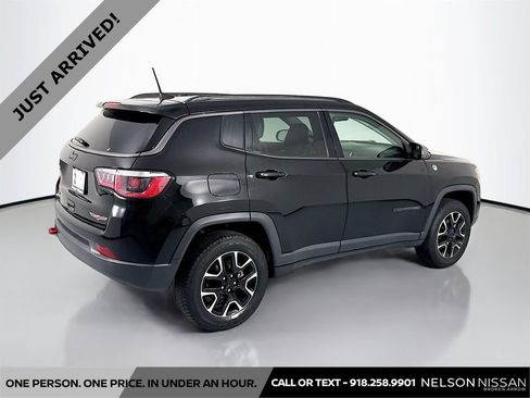 Used 2019 Jeep Compass Trailhawk AWD/4WD image 5