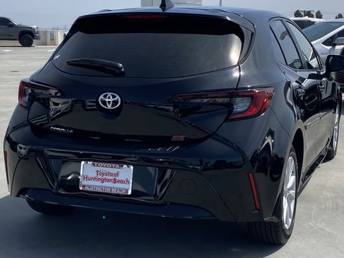 Certified 2025 Toyota Corolla SE w/ SE Package image 4