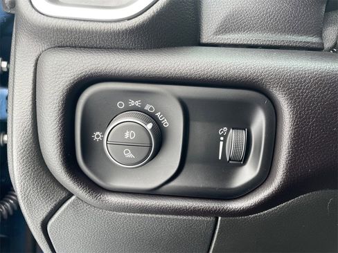 Used 2024 RAM 2500 Big Horn w/ Night Edition image 33