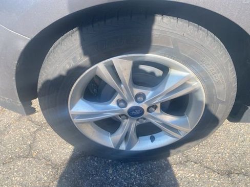 Used 2014 Ford Focus SE image 11