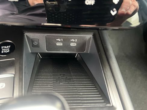 Certified 2025 Nissan Kicks SR AWD/4WD image 58