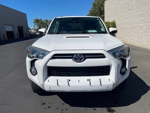 Certified 2020 Toyota 4Runner TRD Off-Road Premium w/ Moonroof Package AWD/4WD image 2