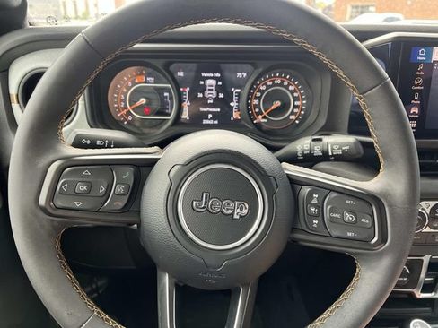 Used 2024 Jeep Wrangler Unlimited Sport AWD/4WD image 19