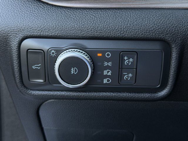 Used 2022 Ford Explorer Limited w/ Equipment Group 301A RWD image 23