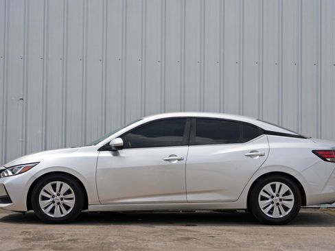 Used 2022 Nissan Sentra S image 8