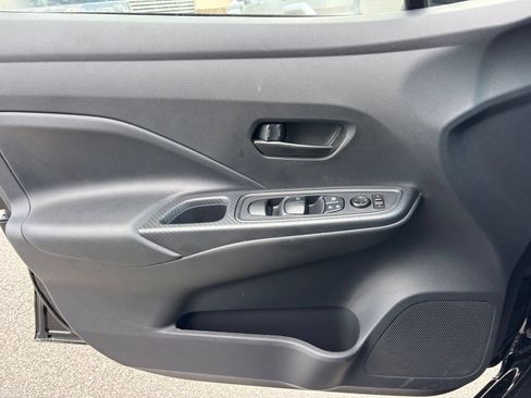 Used 2025 Nissan Versa S w/ Trunk Package FWD image 10