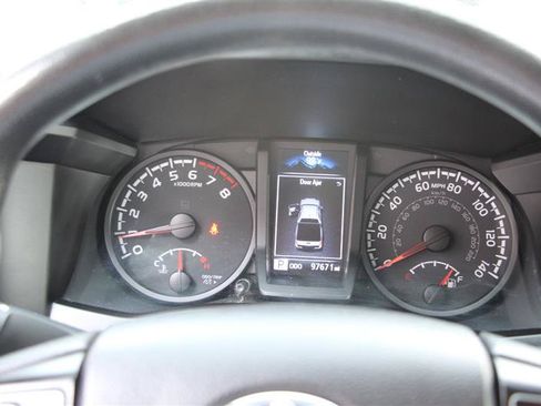 Used 2021 Toyota Tacoma SR AWD/4WD image 25