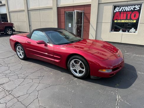 Used 2001 Chevrolet Corvette Convertible w/ Preferred Equipment Group2 RWD image 26