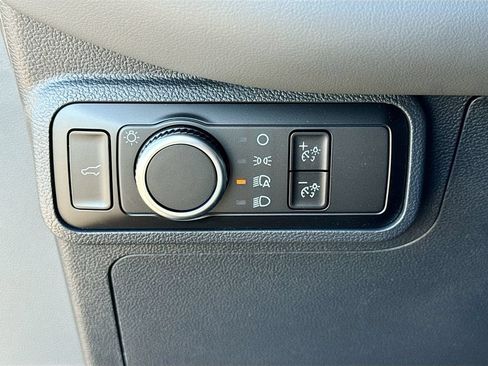 New 2026 Ford Explorer Active RWD image 11