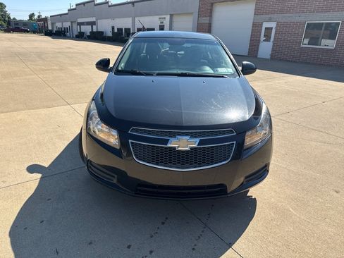 Used 2011 Chevrolet Cruze LT FWD image 2