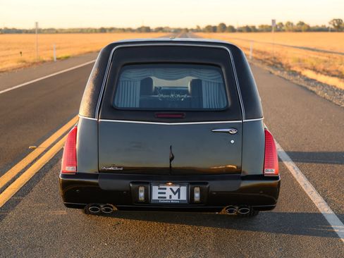 Used 2009 Cadillac DTS Hearse FWD image 62