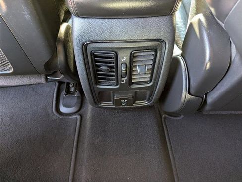 Used 2020 Jeep Grand Cherokee Altitude image 17