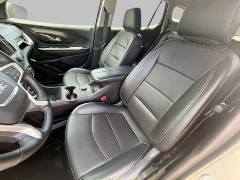 Used 2024 GMC Terrain SLT AWD/4WD image 17