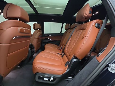 New 2025 BMW X7 M60i w/ Climate Comfort Package image 24